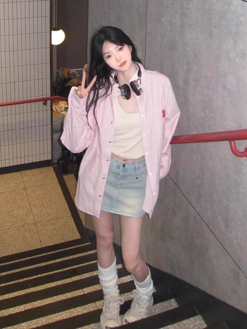 韩式个性粉色条纹长袖衬衫外套女夏季小众小兔子刺绣衬衣开衫洋气