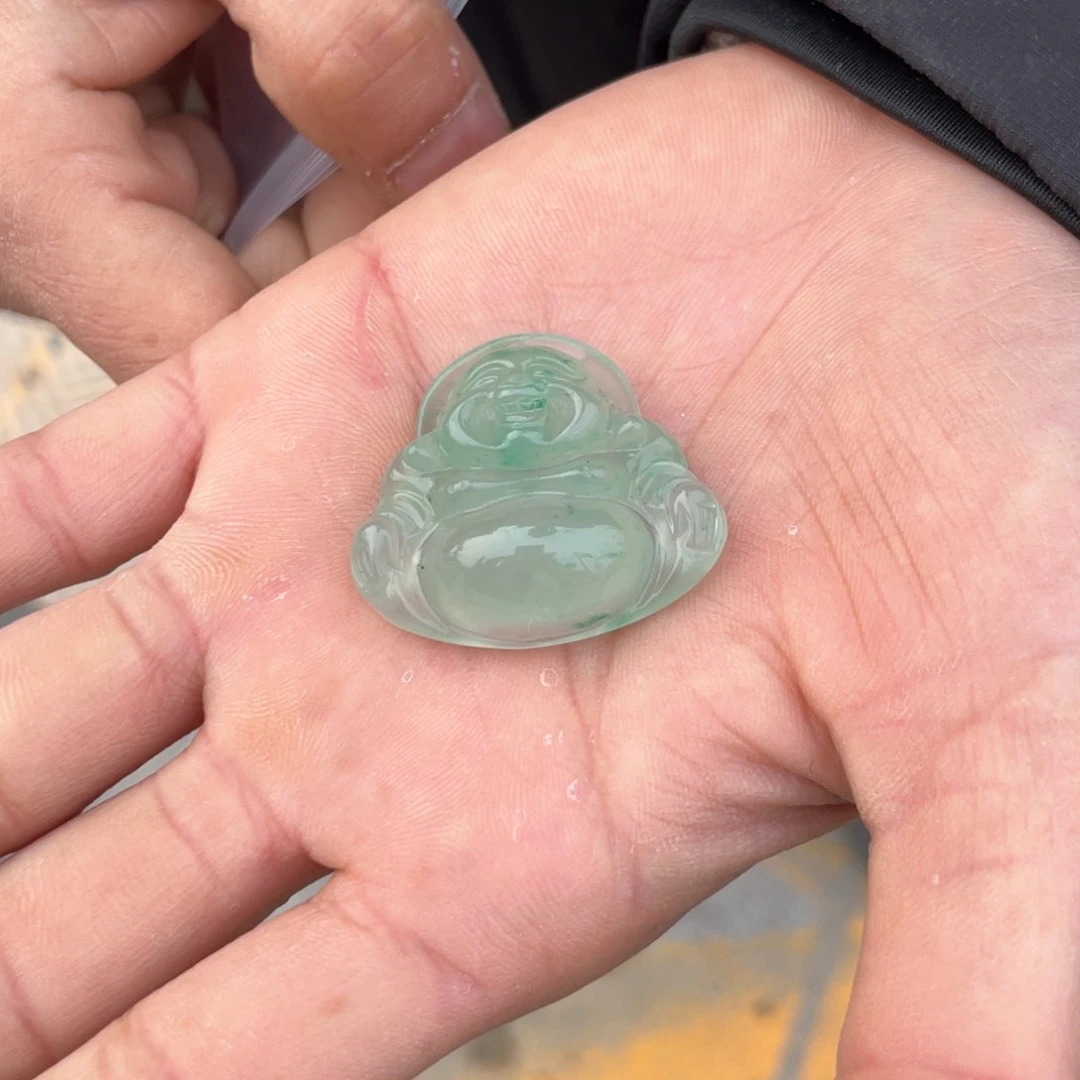 石英质玉颈饰未镶嵌斐*