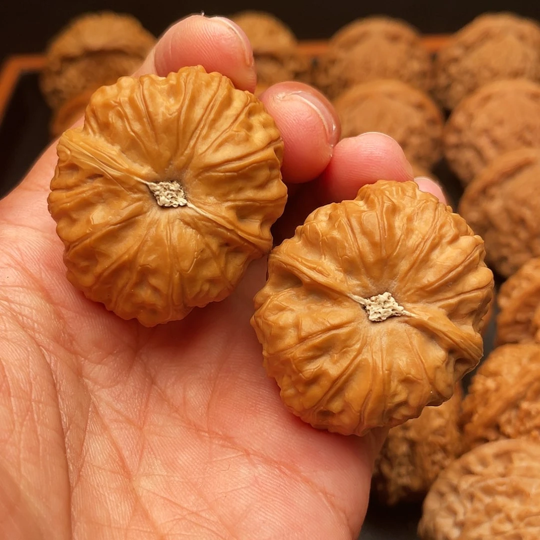 文玩核桃吊坠门头沟元宝