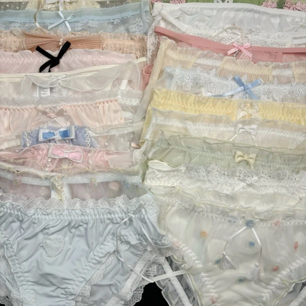 清货少女甜美可爱内裤