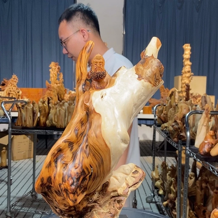 柏木（崖柏）随型摆件