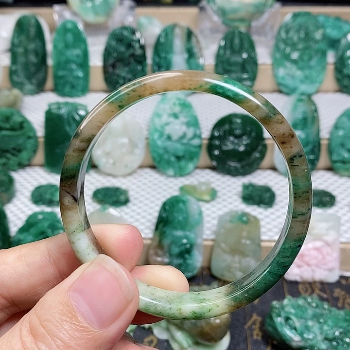 未镶嵌独山玉手镯