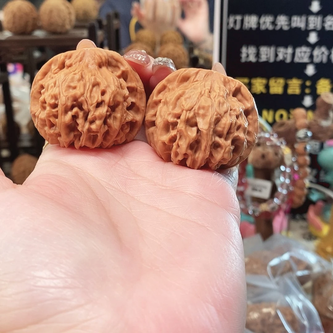 文玩核桃把件40天地