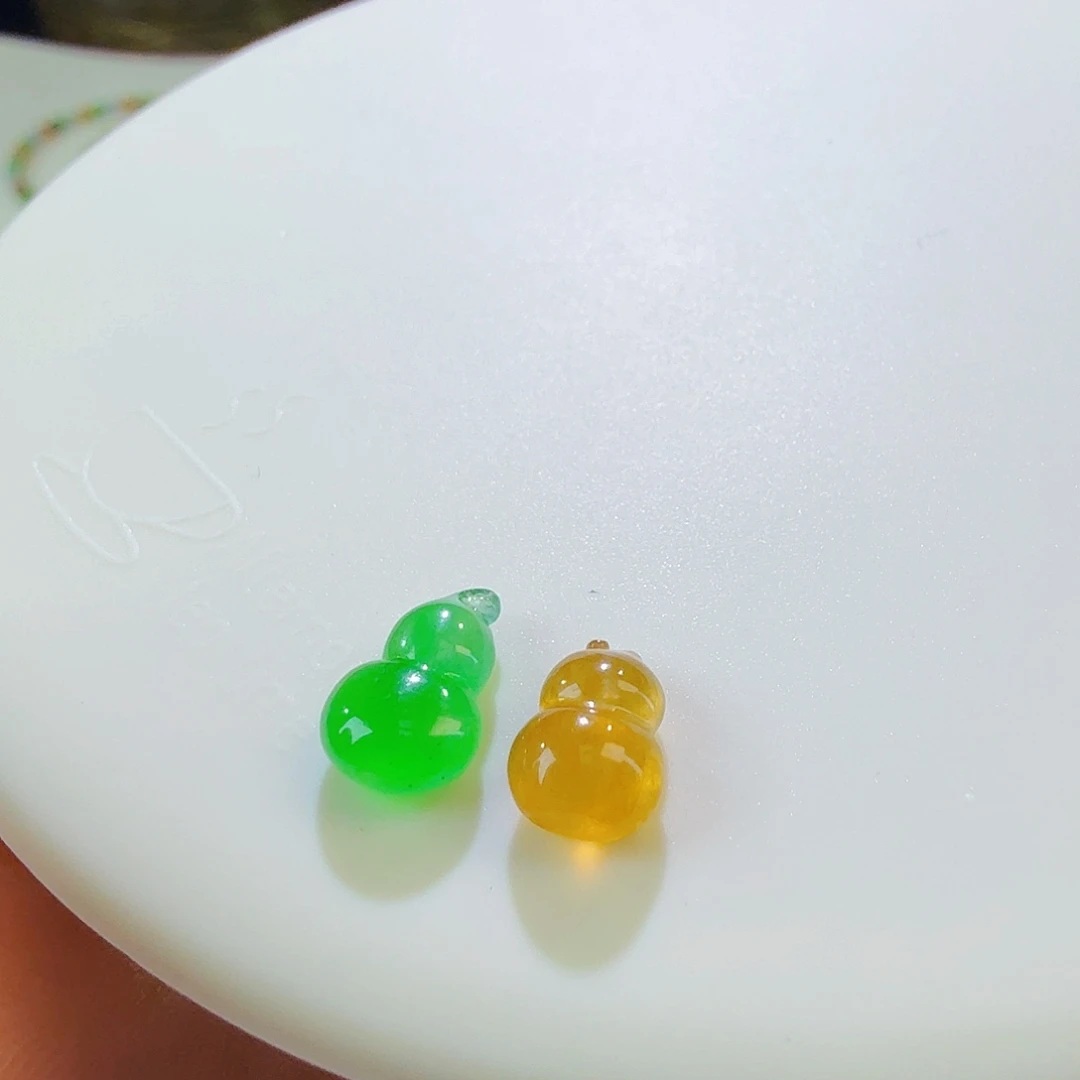 翡翠裸石炸光葫芦一对