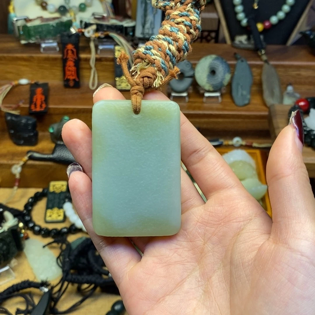 和田玉未镶嵌颈饰伽**雨