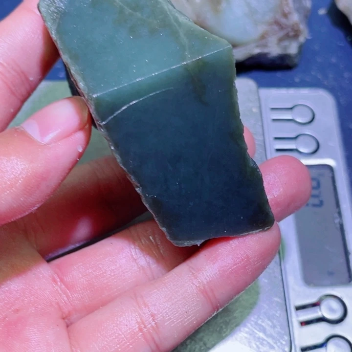 和田玉（糖玉）未镶嵌珠宝半成品