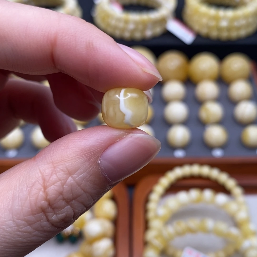 蜜蜡未镶嵌珠宝奇石11.2*9.7