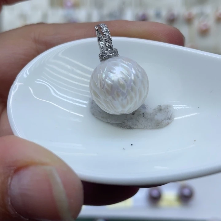 淡水珍珠吊坠(赠链)银S925镶嵌快**使