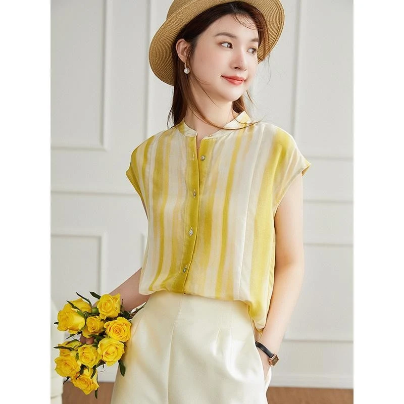 高级感条纹短袖圆领条纹纽扣衬衫女夏季2025新款时尚显瘦减龄上衣