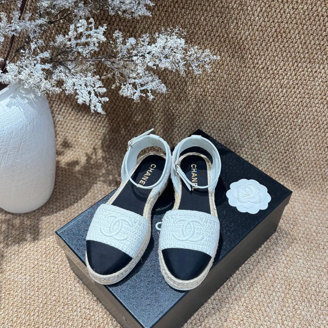 未使用 Chanel/香奈儿 22ss 黑白编织渔夫鞋 36码