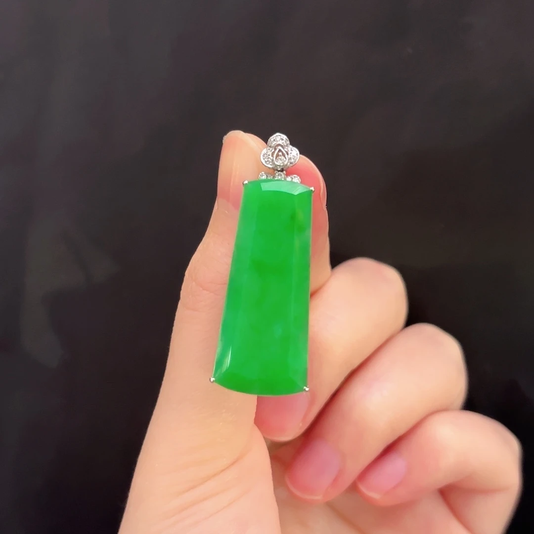 翡翠18K金镶嵌吊坠(不含链)翡翠无事牌吊坠多人不退不换