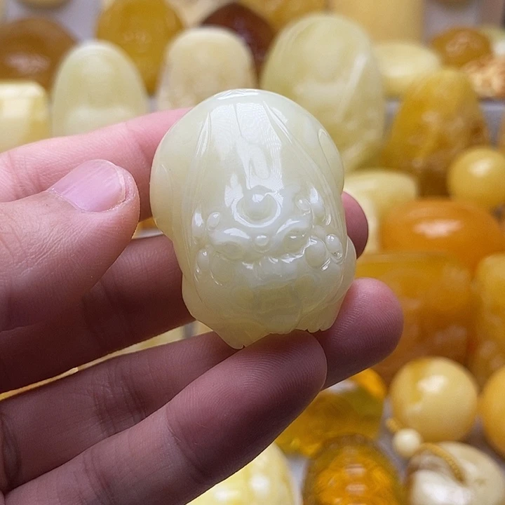 琥珀颈饰未镶嵌琥珀蜜蜡吊坠