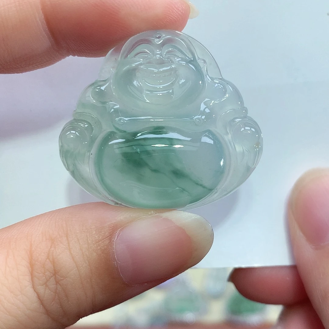 翡翠未镶嵌颈饰佛