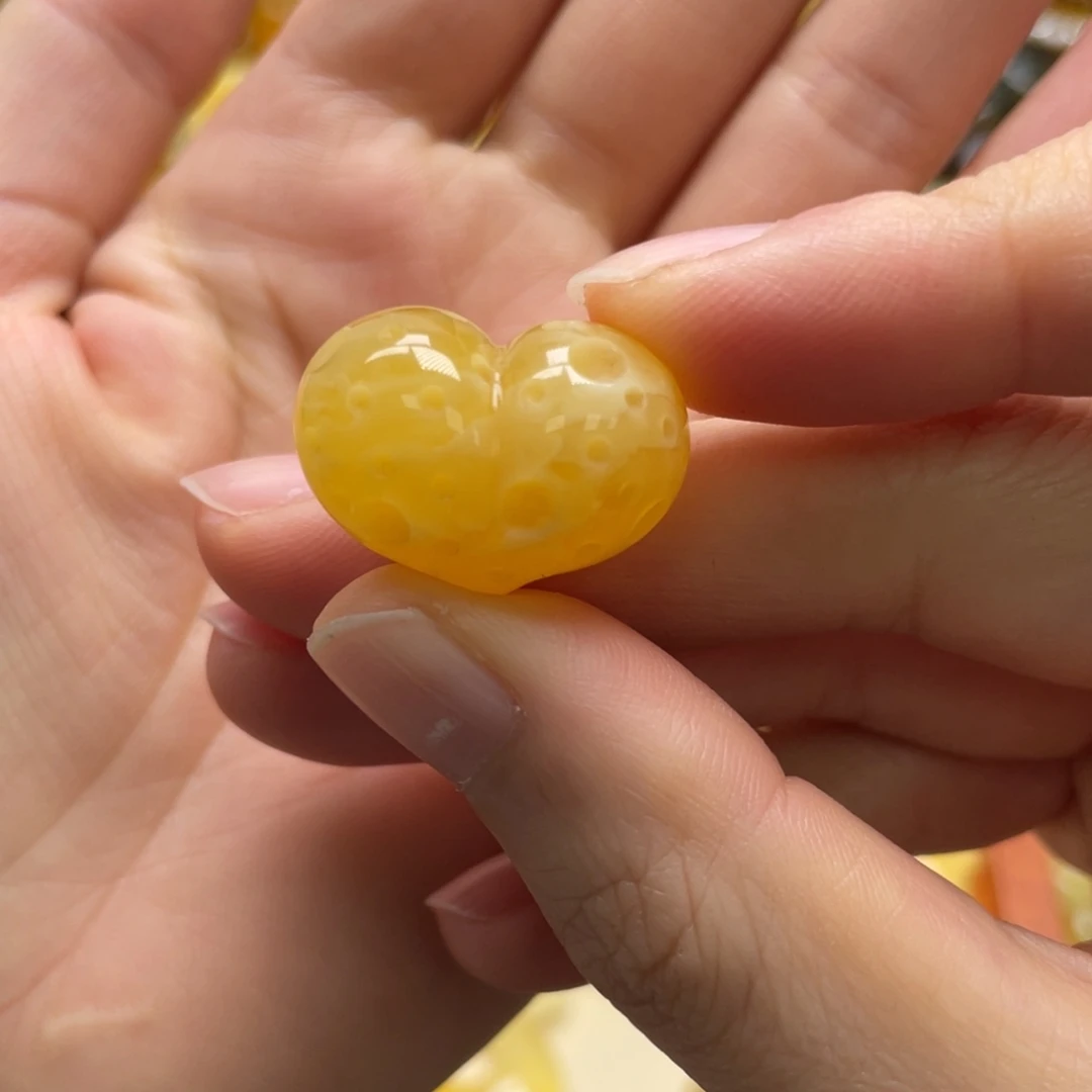 琥珀未镶嵌裸石天然琥珀