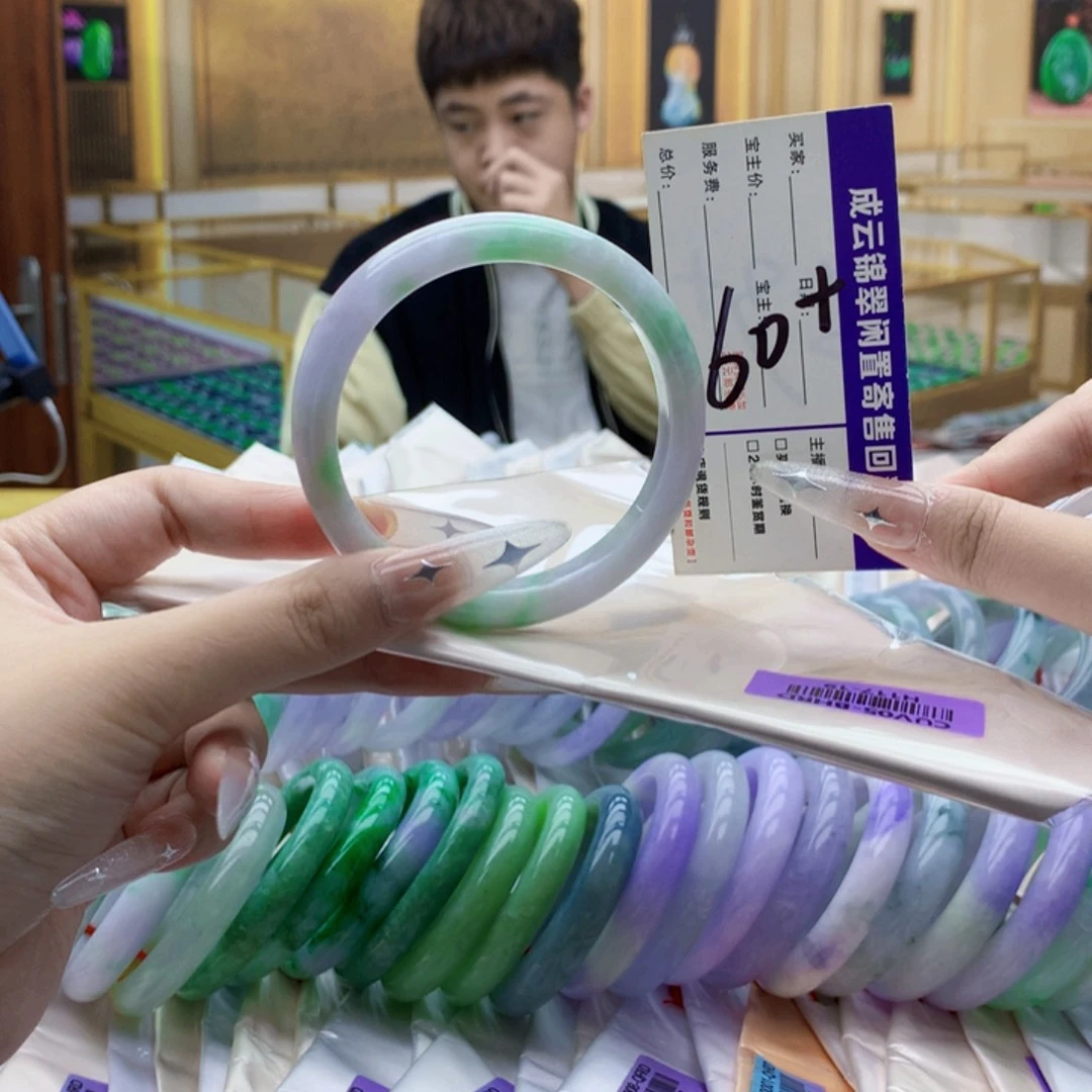 翡翠未镶嵌手镯gg