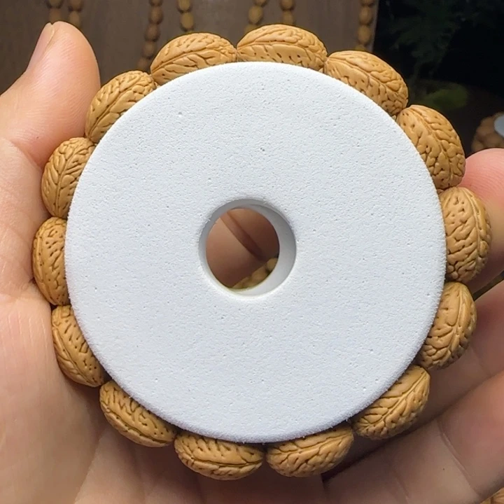 张***7手串桃核麦穗钱袋子