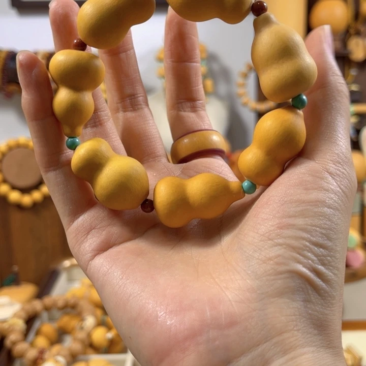然***觉原价200葫芦手串一个