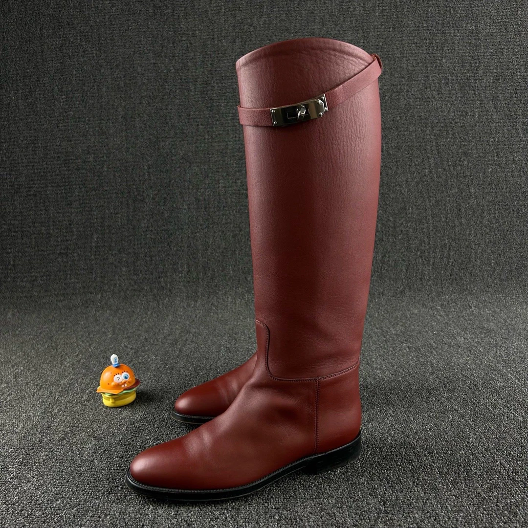 95新 Hermes/爱马仕 酒红色锁扣骑士靴36.5码 锁扣设计 HB4214