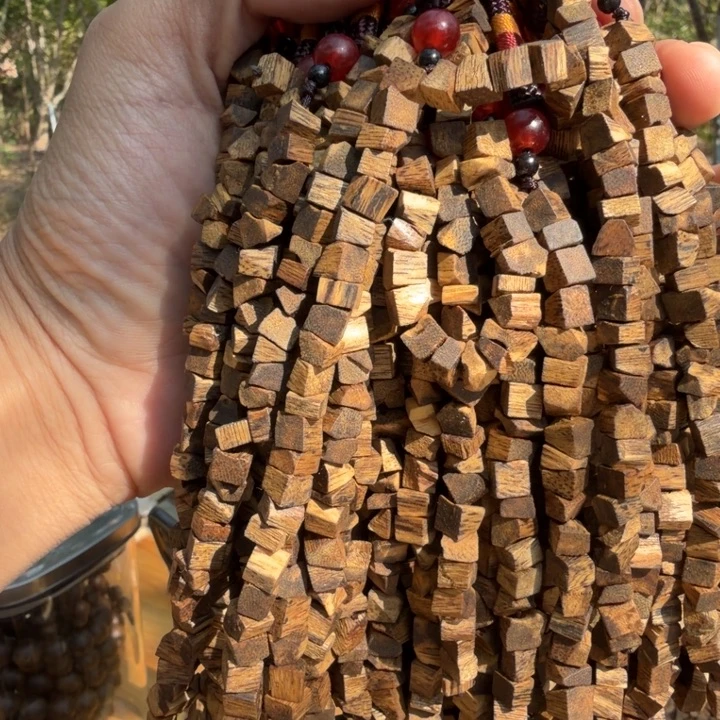 沉香碎屑沉香车挂多样性发一条