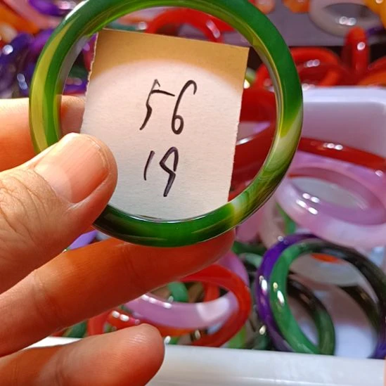 玛瑙/玉髓手镯未镶嵌