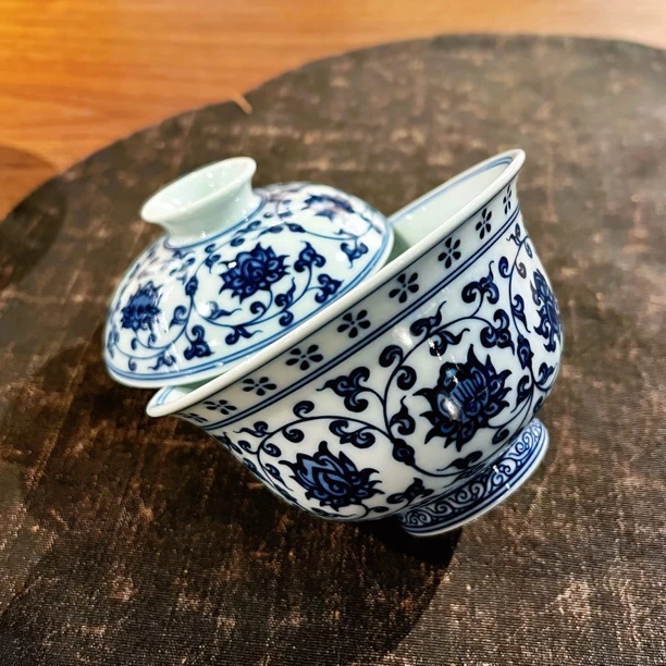 景德镇钱多多全手绘青花缠枝莲盖碗