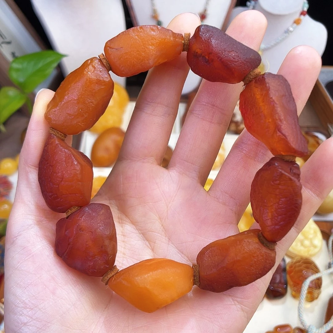 西***妮未镶嵌琥珀珠宝奇石