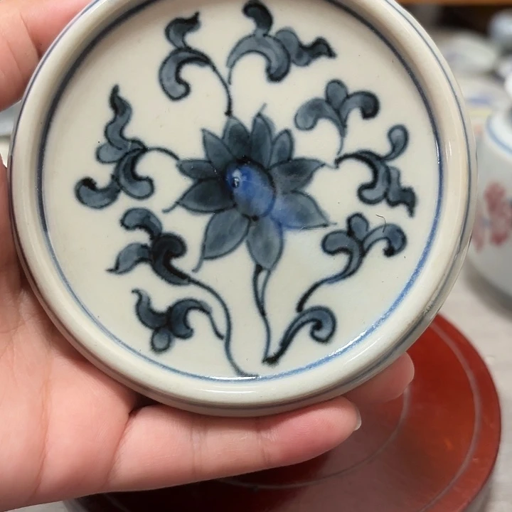 摆件中****人陶瓷艺术作品