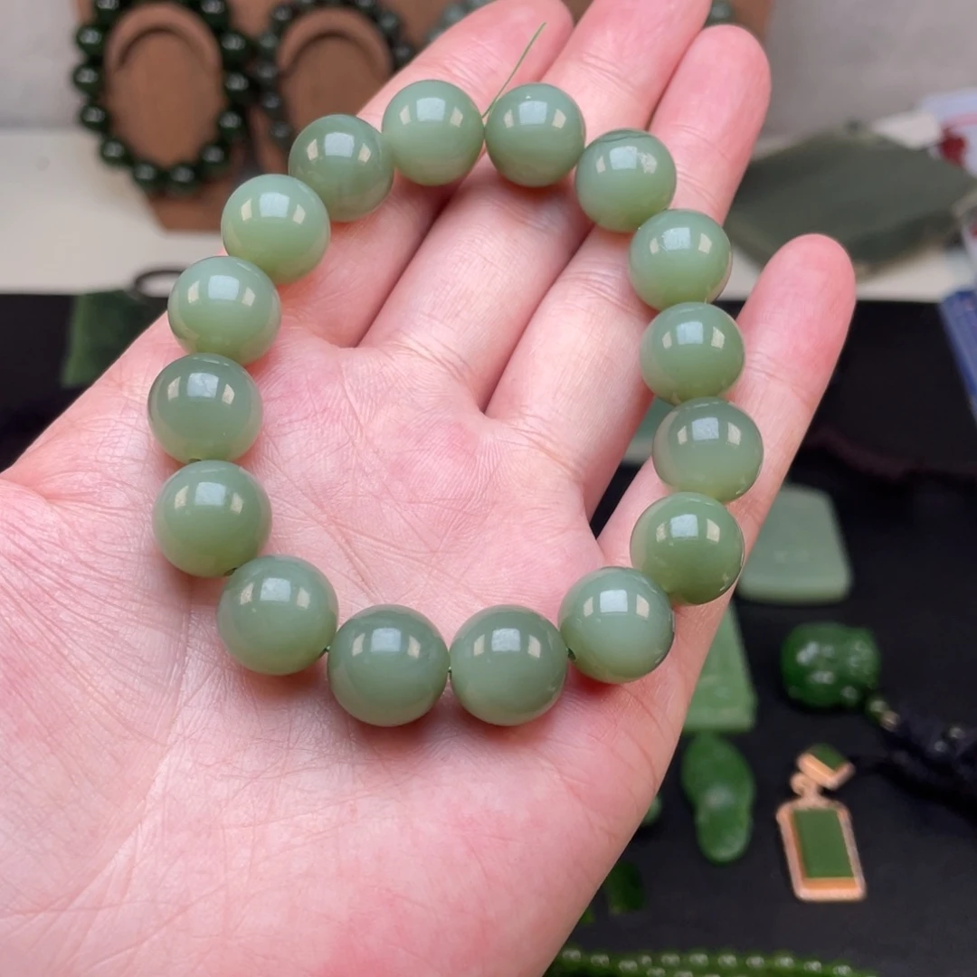 和田玉（碧玉）未镶嵌颈饰