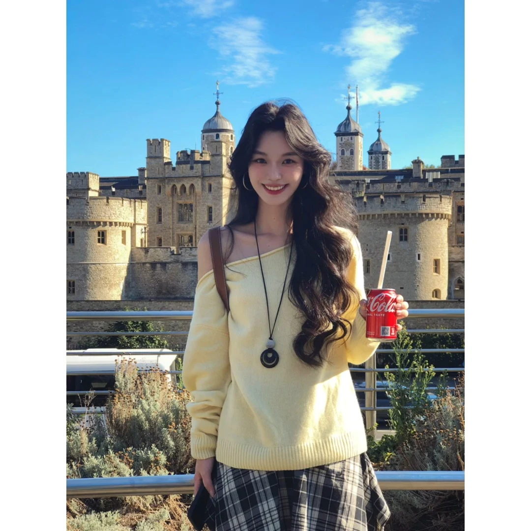 MARIE.COCO韩系ins风多巴胺穿搭纯欲斜肩上衣女早秋季格纹半身裙