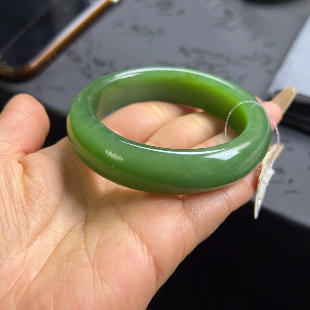 和田玉（碧玉）未镶嵌手镯