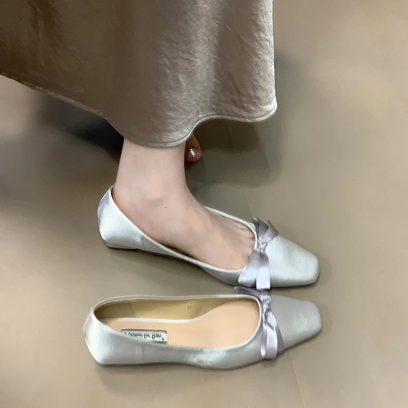 法式缎面仙女风蝴蝶结单鞋粗跟通勤春秋新款新中式女鞋