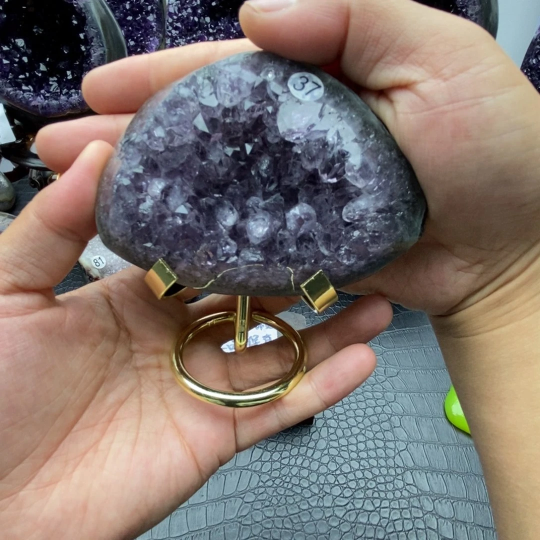 紫晶未镶嵌大型摆件（非配饰）