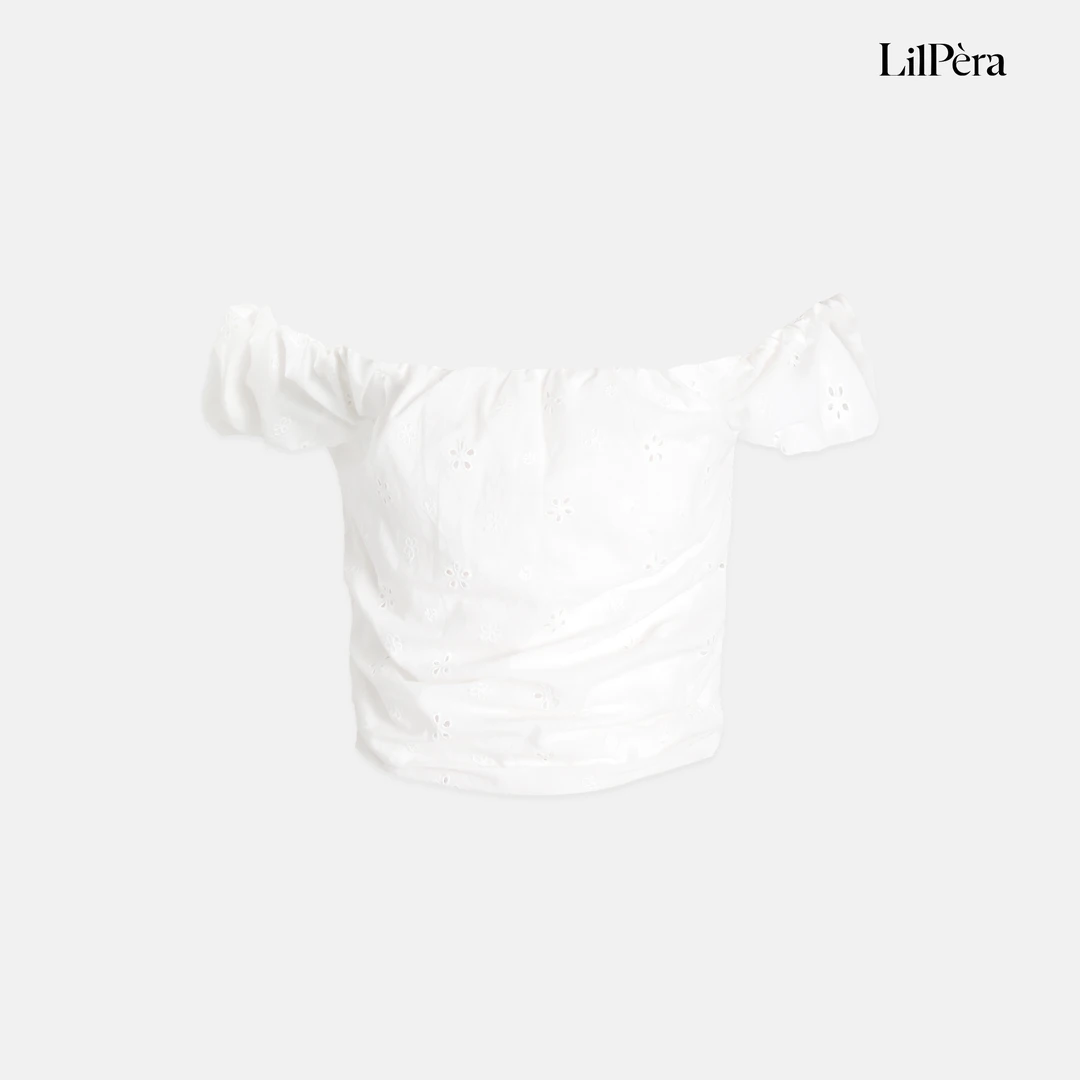 Lilpera胖梨定制 “一见倾心”短款花边一字肩短袖套头上衣女装B10
