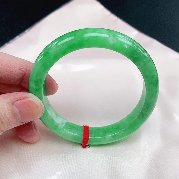 翡翠手镯未镶嵌圈56.6。1403
