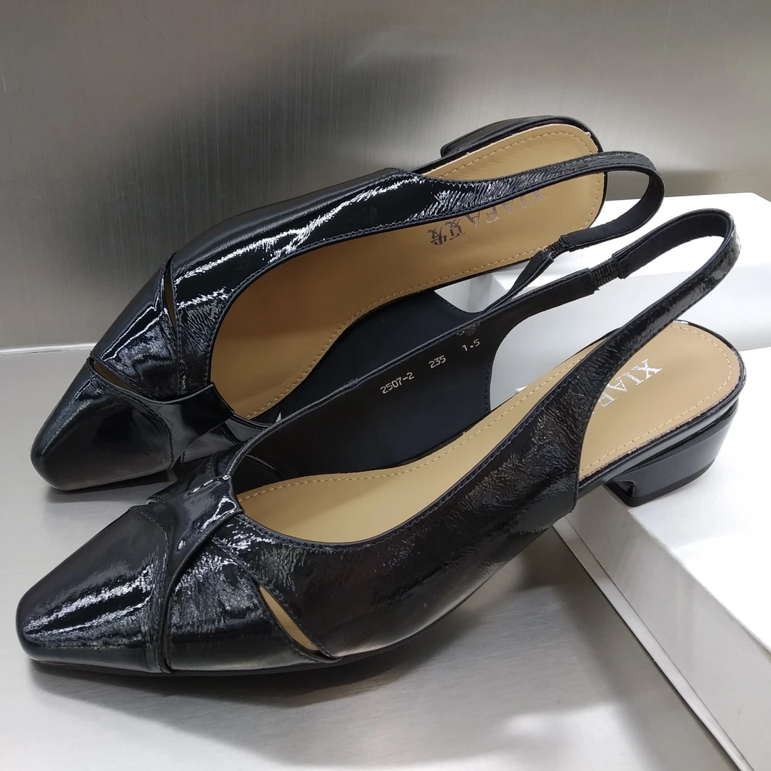 夏发女士包头凉鞋2025夏款法式真皮时尚女凉鞋气质粗跟漆皮2507-2