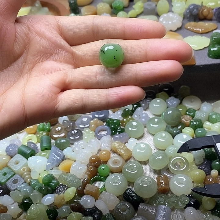 未镶嵌和田玉挂件鼓珠