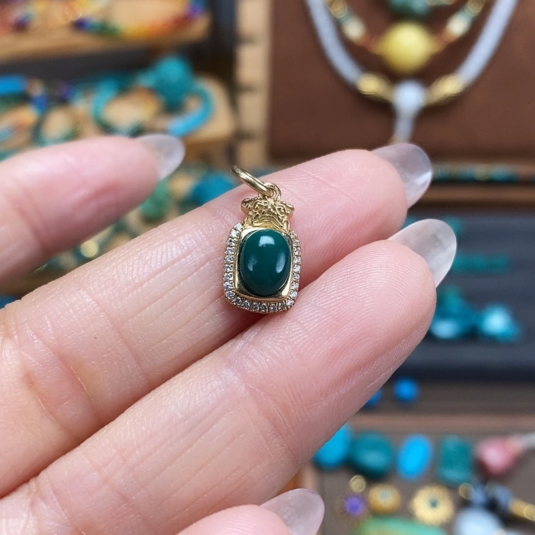 绿松石未镶嵌珠宝奇石