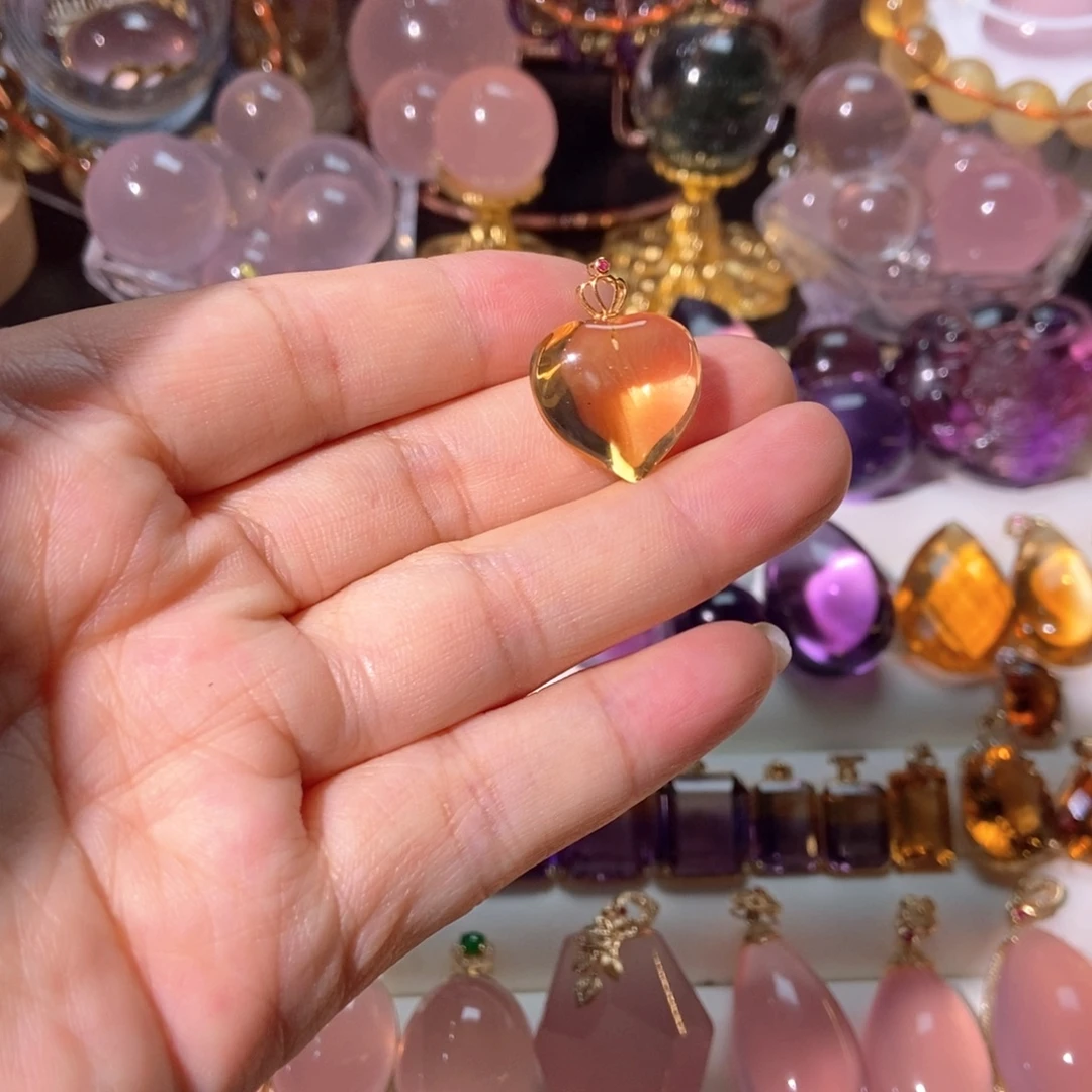 颈饰18K金镶嵌水晶