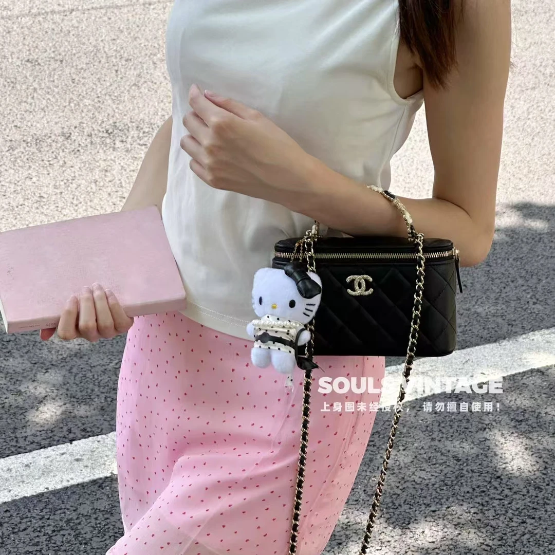 95新 Chanel/香奈儿 Chanel黑金羊皮山茶花手柄化妆盒/618361033
