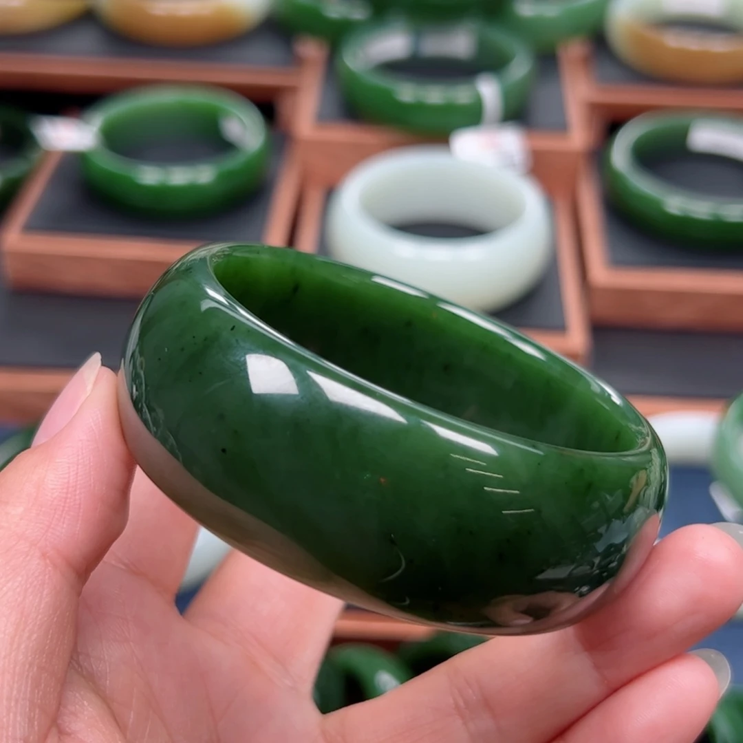 未镶嵌手镯和田玉（碧玉）