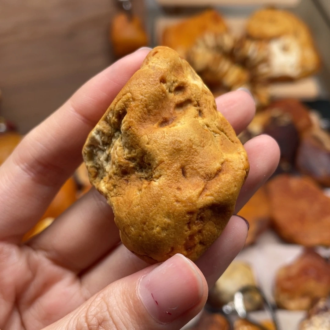 琥珀未镶嵌珠宝奇石