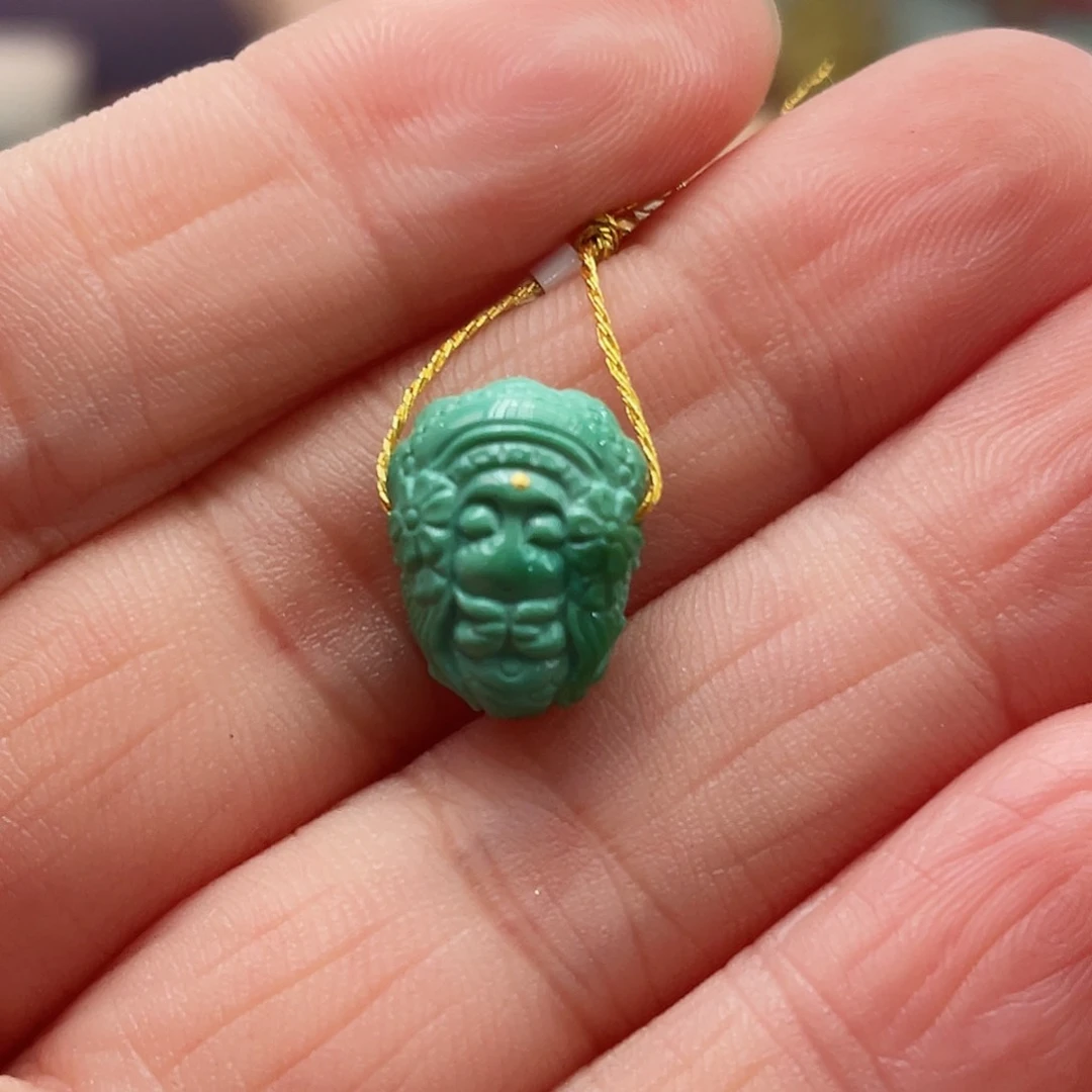 绿松石颈饰未镶嵌