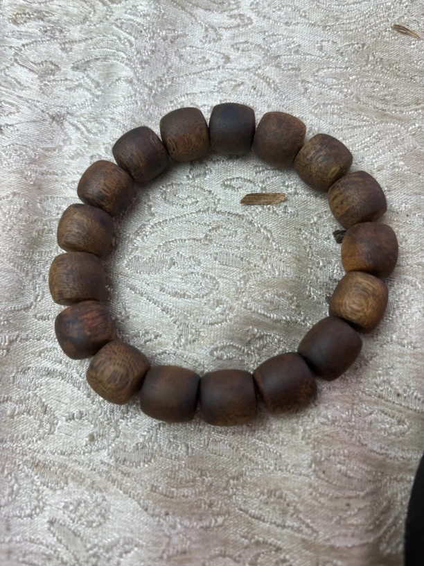 鼓珠沉水浮18克单圈多样性发一沉香手串