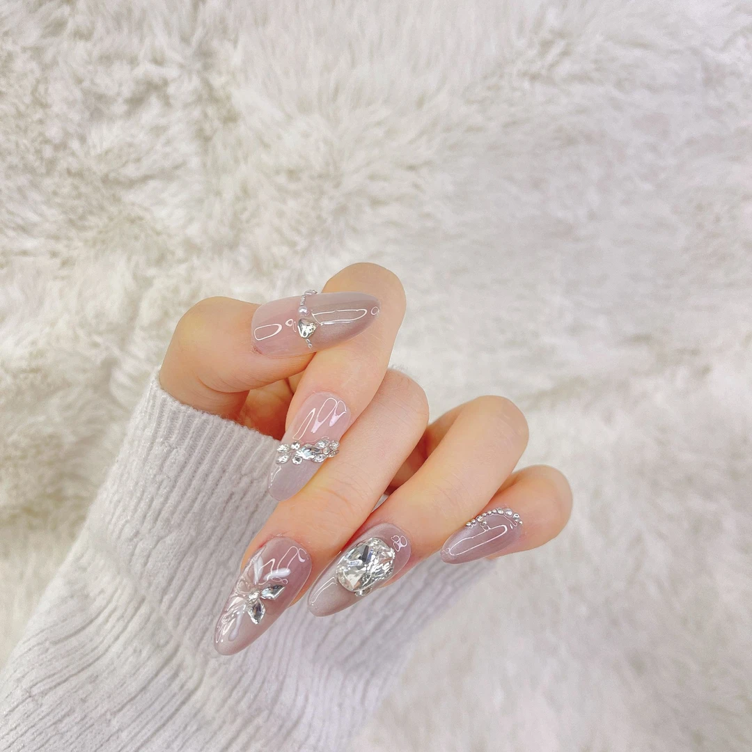 107中杏仁美甲款式推荐2025爆款美甲手工穿戴甲爆闪高级感显白