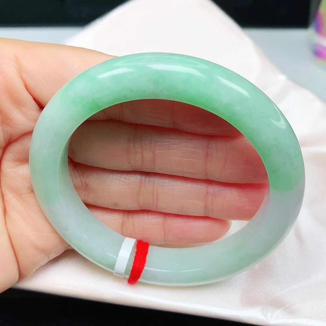 未镶嵌手镯翡翠依*。