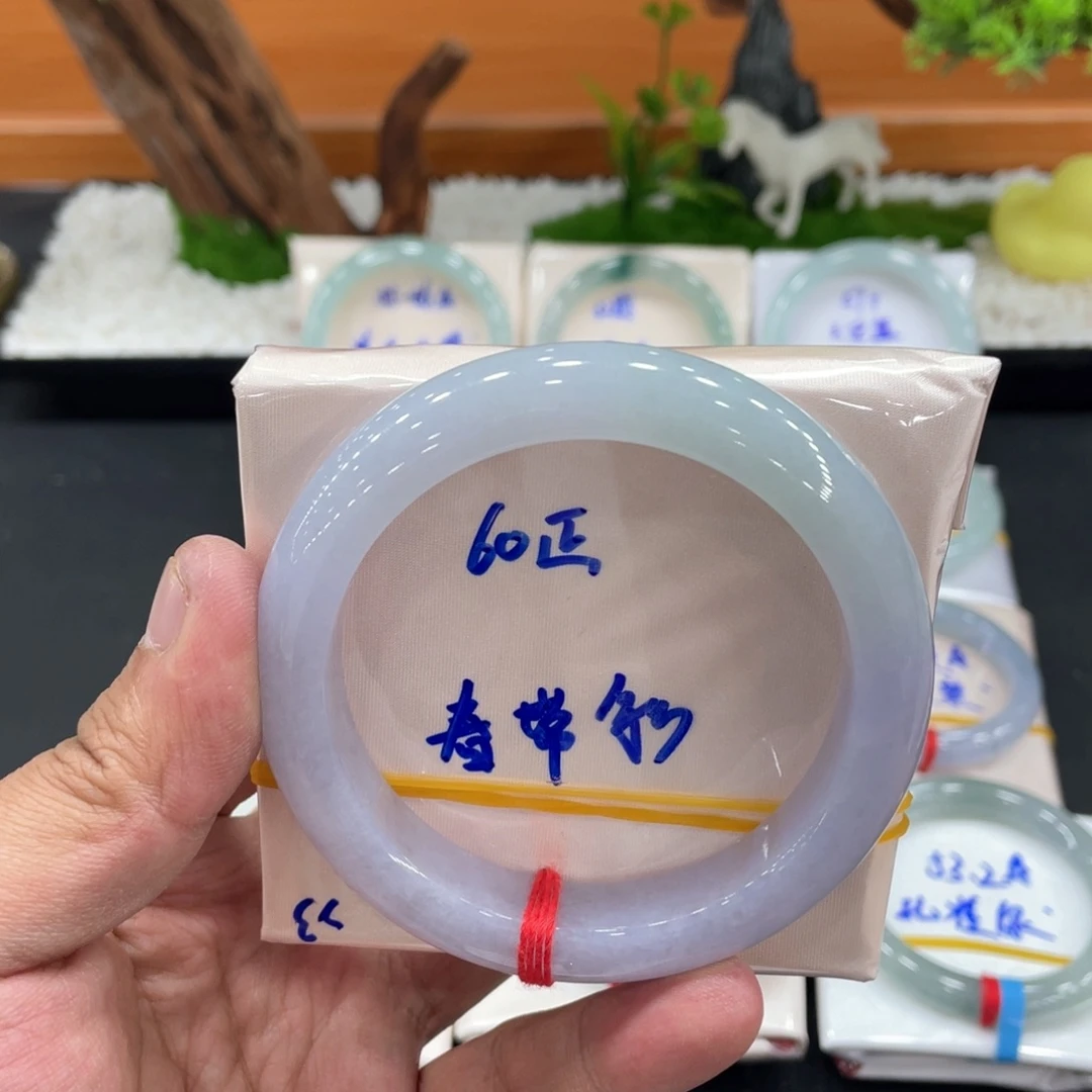 翡翠未镶嵌手镯缅甸翡翠