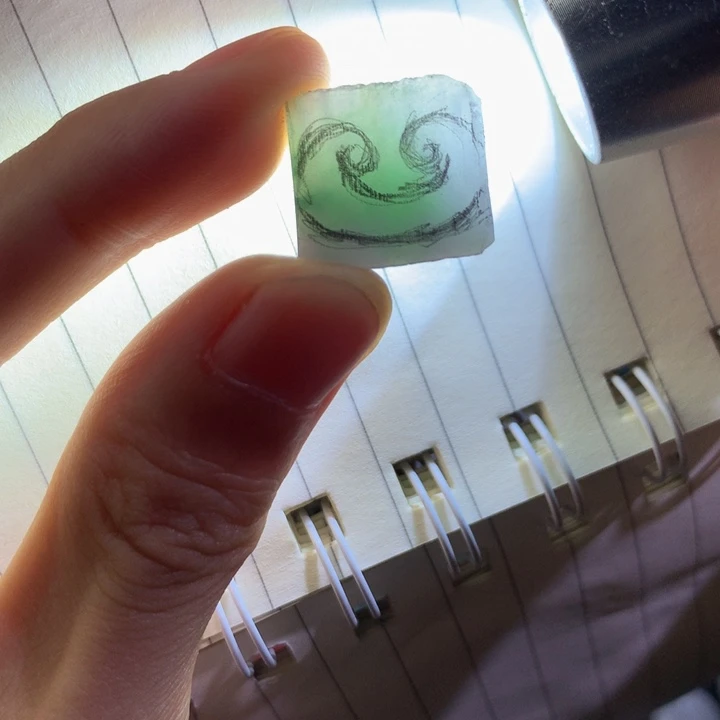 翡翠裸石翡翠吊坠