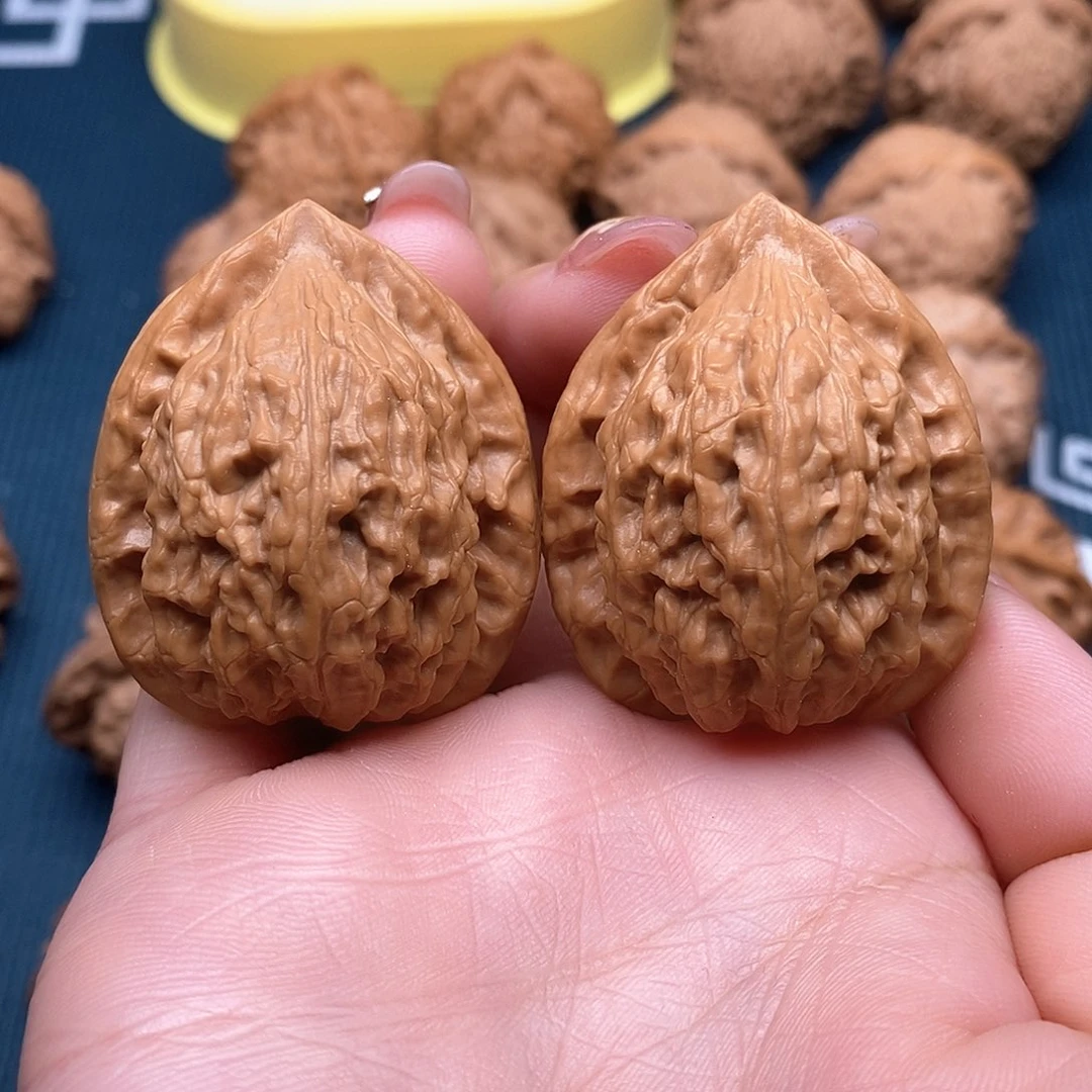 文玩核桃吊坠玉观音