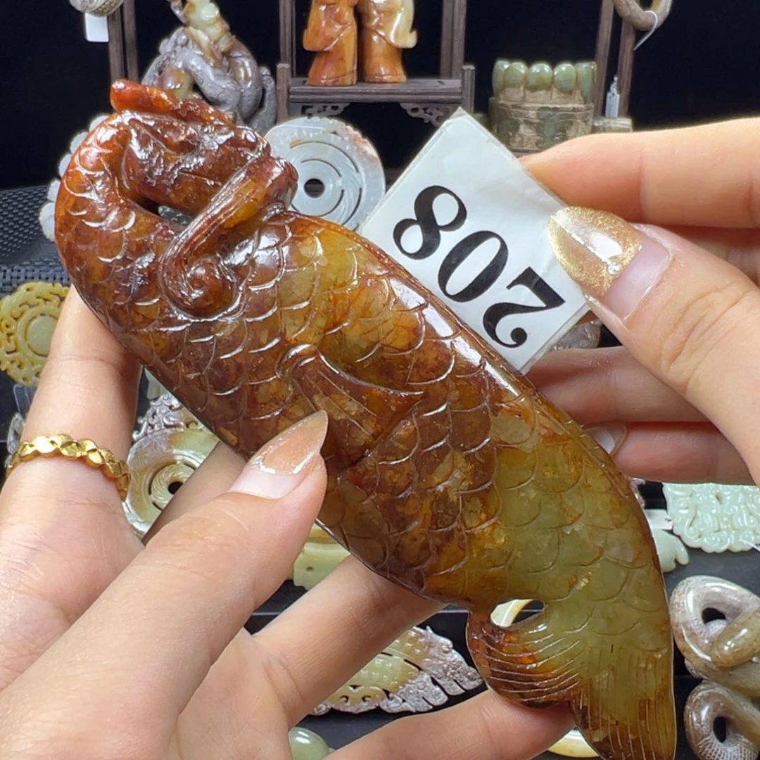 和田玉未镶嵌把件