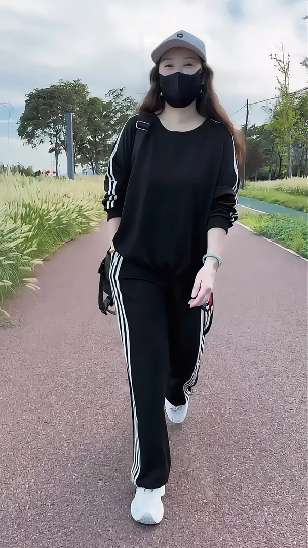 2025秋季新款欧货女装休闲运动服套装宽松显瘦长袖卫衣卫裤两件套